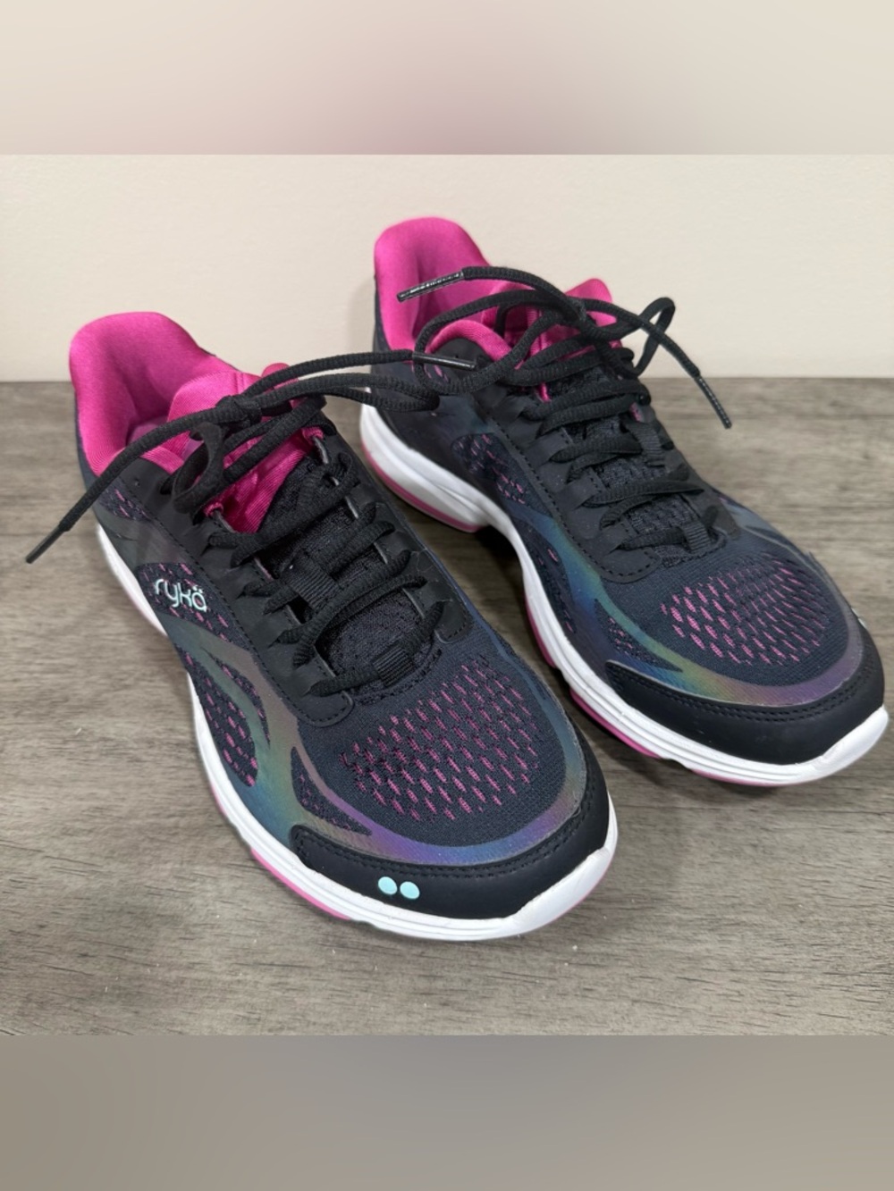 Ryka Devotion Plus 2  Black & Pink Women's walking Shoes size 8M